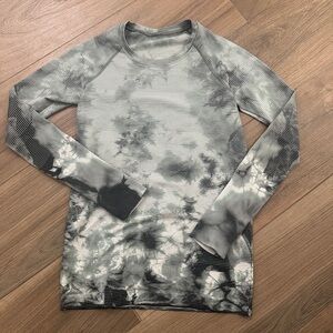 Lululemon Swiftly Tech 2.0 long sleeve shirt